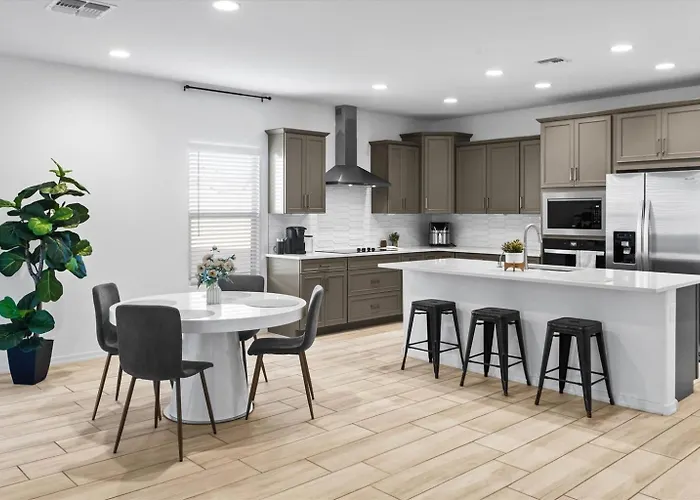 Private Golf Retreat Near Ballpark Ev In Garage * Goodyear