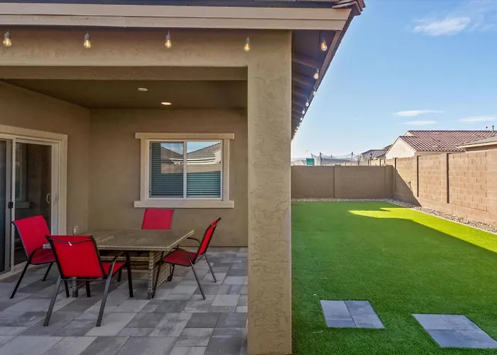 Private Golf Retreat Near Ballpark Ev In Garage Goodyear